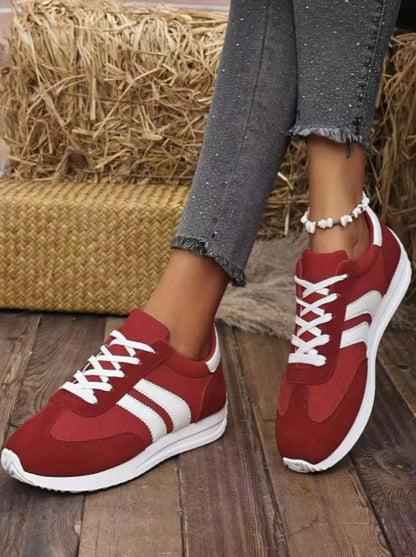 Fashionable women's athletic shoes, round-toe sneakers with thick soles