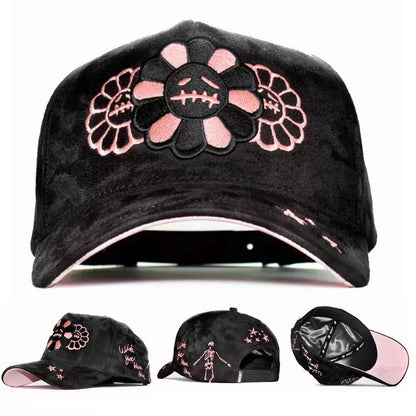 Fashionable baseball cap with daisy smiley face pattern