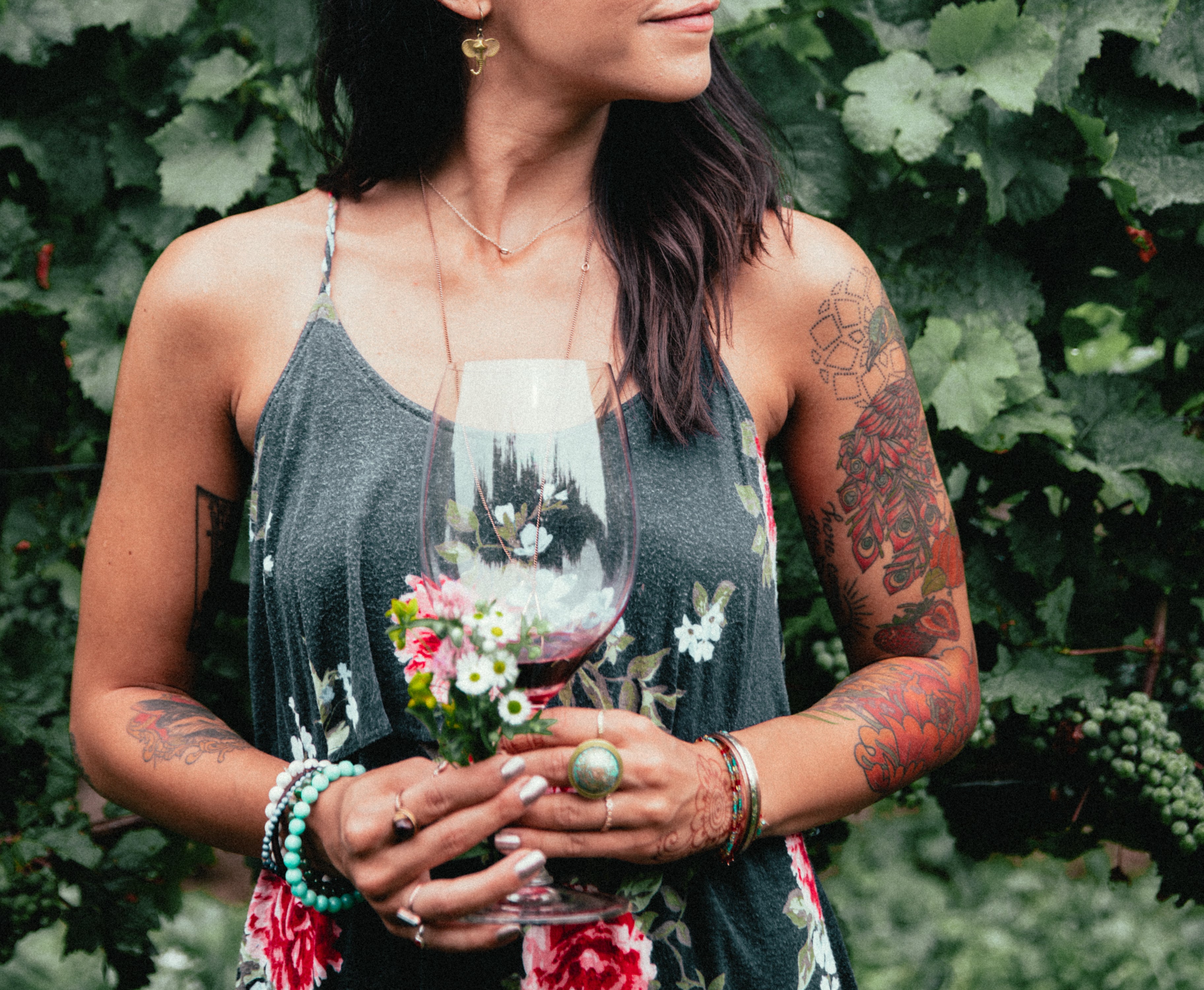 files/womens-fashion-tattooed-woman-stood-in-vineyard.jpg